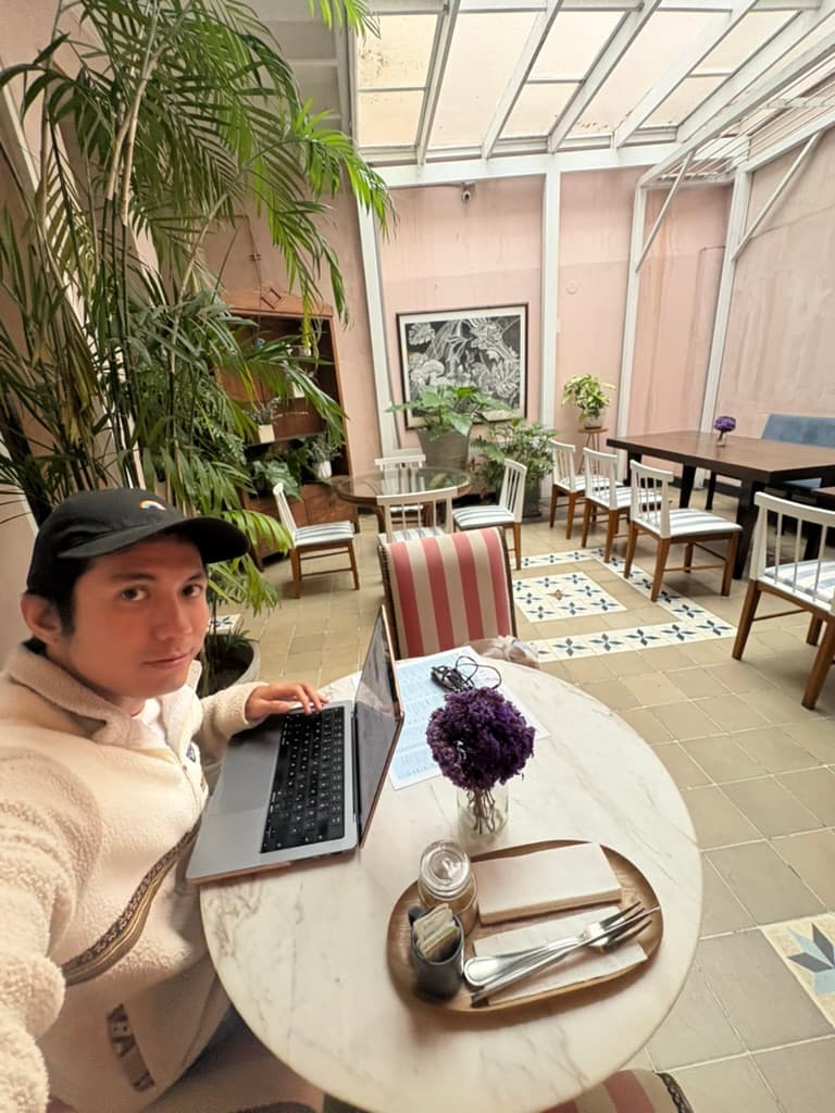 Working from cafe